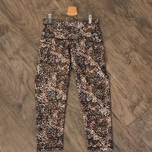 Old Navy Women's Abstract Leggings - Black and Brown